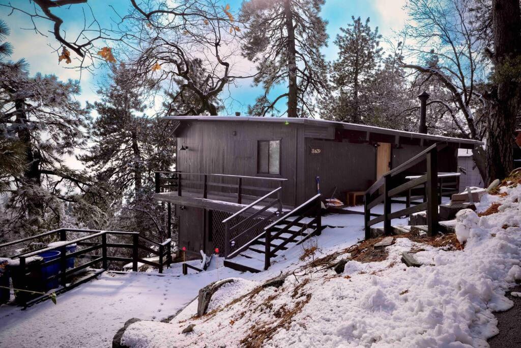 Updated Mountain Cabin Retreat With 180 Views Off Deck And Balcony Running Springs Esterno foto
